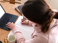 你的颈椎正在“反向生长”